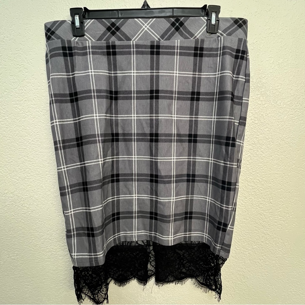 Torrid Gray Plaid Pencil Skirt with Black Lace Hem
